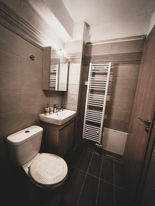Escala Double Loft 1 & Parking In The City Center ヴォロス エクステリア 写真