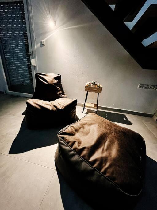 Escala Double Loft 1 & Parking In The City Center ヴォロス エクステリア 写真