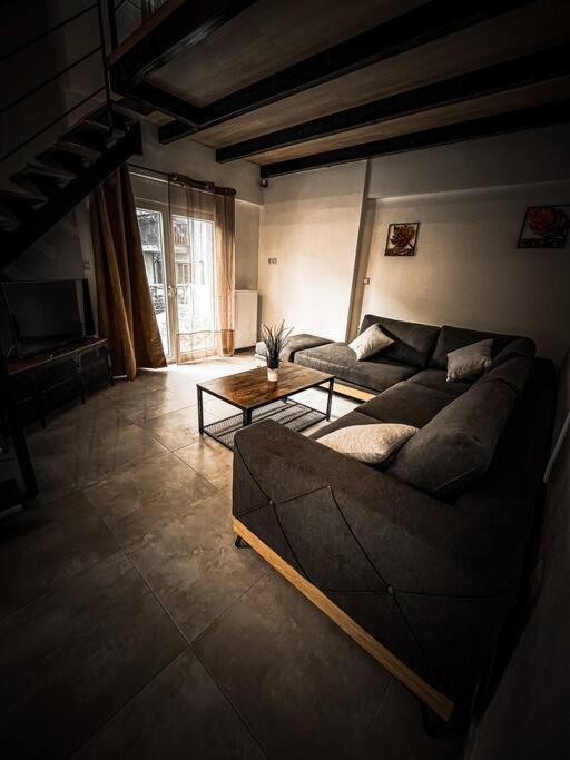 Escala Double Loft 1 & Parking In The City Center ヴォロス エクステリア 写真