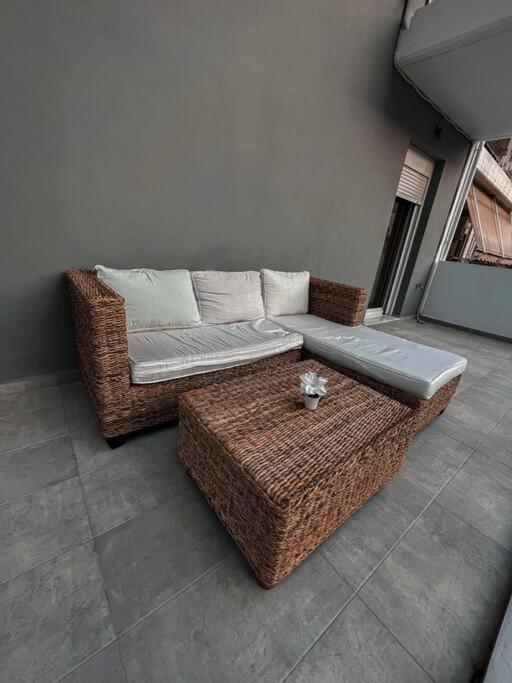 Escala Double Loft 1 & Parking In The City Center ヴォロス エクステリア 写真